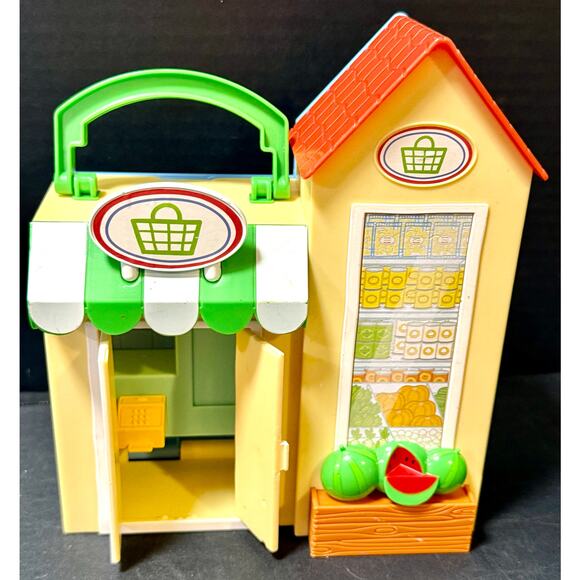 Peppa Pig Little Grocery Store Playset 3 figures & chair folds to close - Picture 5 of 5
